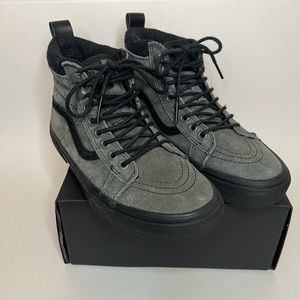 Vans Ultrarange Hightop Cordaroy Sneakers